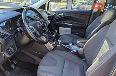 Внедорожник / Кроссовер Ford Kuga 2015 в 