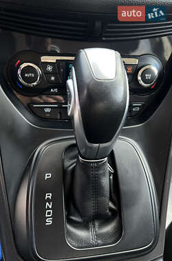 Внедорожник / Кроссовер Ford Kuga 2013 в 