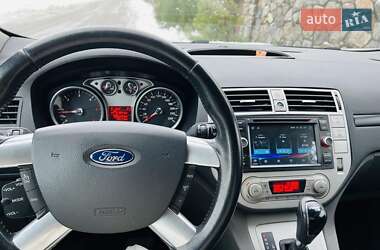 Внедорожник / Кроссовер Ford Kuga 2012 в 