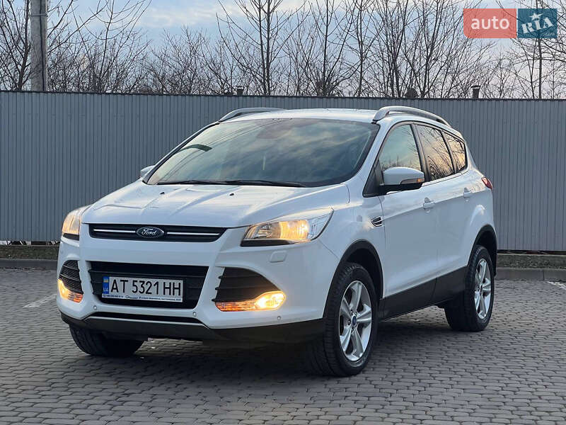 Внедорожник / Кроссовер Ford Kuga 2016 в Ивано-Франковске