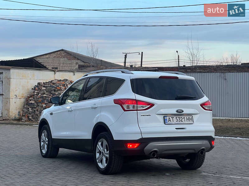 Внедорожник / Кроссовер Ford Kuga 2016 в Ивано-Франковске