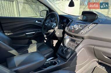 Внедорожник / Кроссовер Ford Kuga 2013 в 