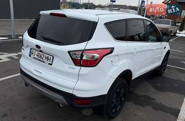 Внедорожник / Кроссовер Ford Kuga 2017 в Боярке