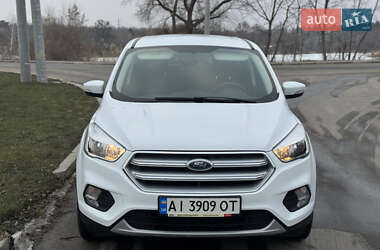 Внедорожник / Кроссовер Ford Kuga 2019 в Киеве