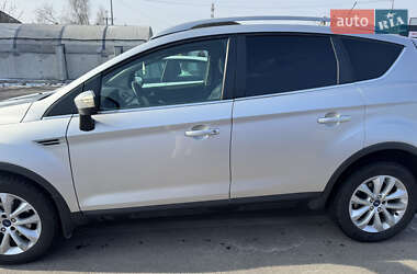 Внедорожник / Кроссовер Ford Kuga 2012 в 