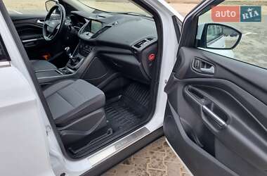 Внедорожник / Кроссовер Ford Kuga 2016 в 