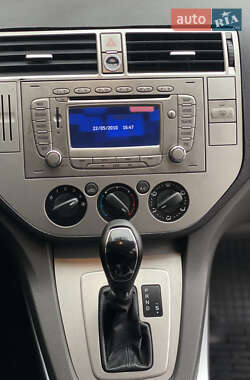 Позашляховик / Кросовер Ford Kuga 2010 в 