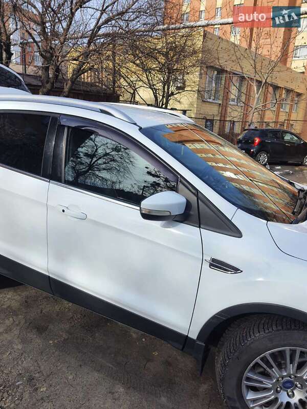 Внедорожник / Кроссовер Ford Kuga 2013 в Полтаве
