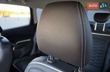 Внедорожник / Кроссовер Ford Kuga 2017 в 