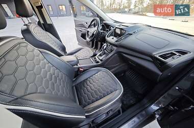 Внедорожник / Кроссовер Ford Kuga 2017 в 