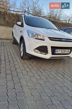 Внедорожник / Кроссовер Ford Kuga 2015 в 