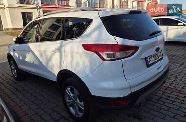 Внедорожник / Кроссовер Ford Kuga 2015 в 
