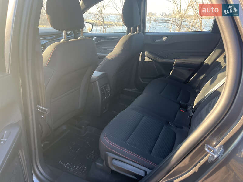 Внедорожник / Кроссовер Ford Kuga 2022 в Днепре