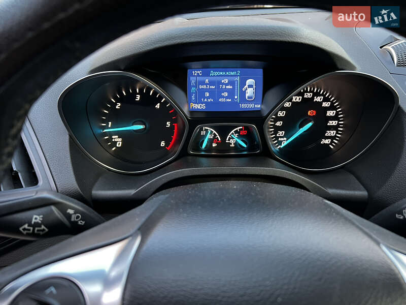 Внедорожник / Кроссовер Ford Kuga 2016 в Лубнах