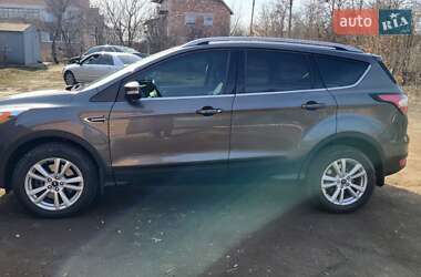 Внедорожник / Кроссовер Ford Kuga 2016 в 