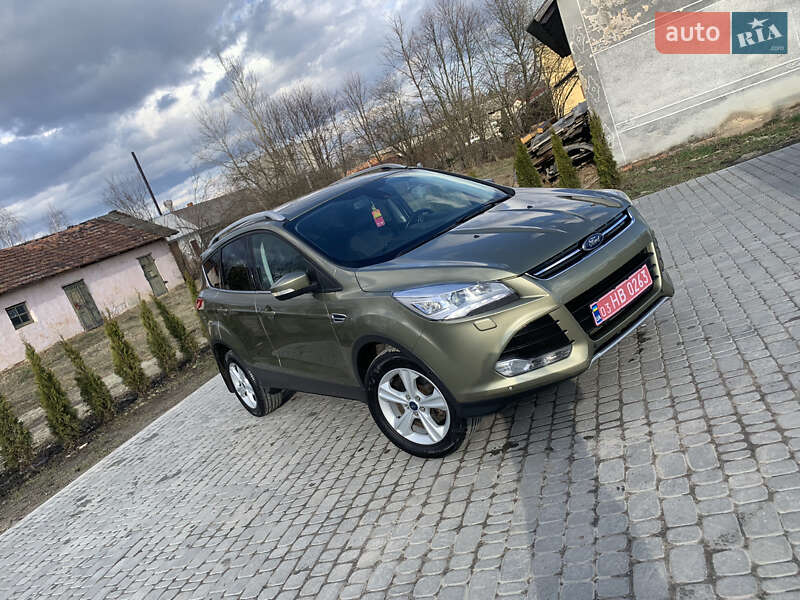 Внедорожник / Кроссовер Ford Kuga 2013 в 