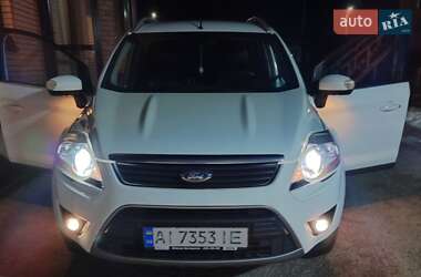 Внедорожник / Кроссовер Ford Kuga 2010 в 