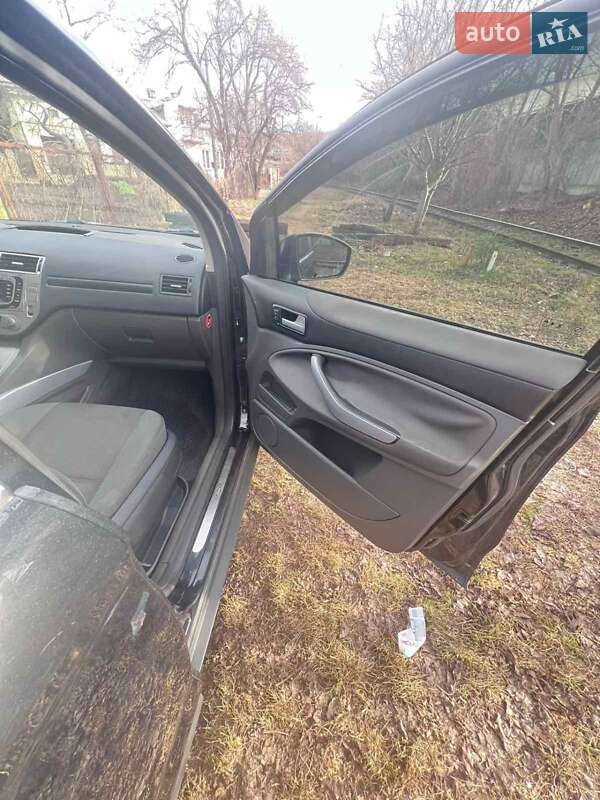 Внедорожник / Кроссовер Ford Kuga 2012 в Львове