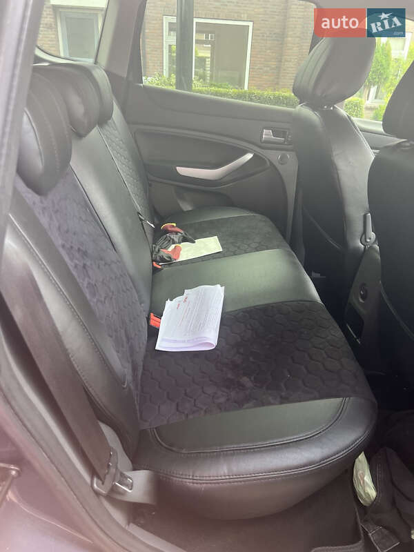 Внедорожник / Кроссовер Ford Kuga 2011 в Харькове