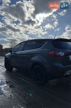 Позашляховик / Кросовер Ford Kuga 2009 в 