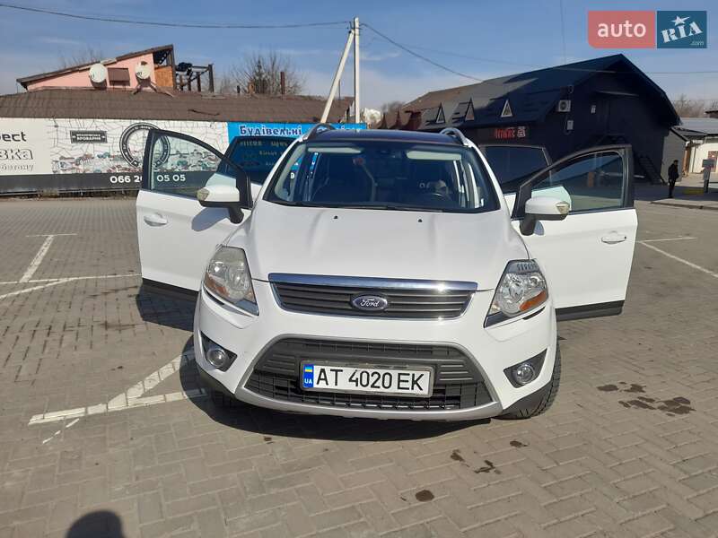 Позашляховик / Кросовер Ford Kuga 2012 в Івано-Франківську
