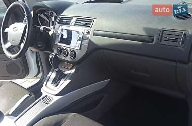 Внедорожник / Кроссовер Ford Kuga 2010 в 