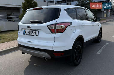 Внедорожник / Кроссовер Ford Kuga 2017 в 