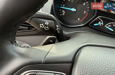 Внедорожник / Кроссовер Ford Kuga 2017 в 