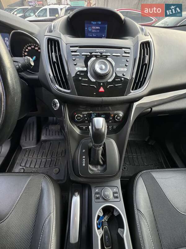 Внедорожник / Кроссовер Ford Kuga 2014 в Чернигове