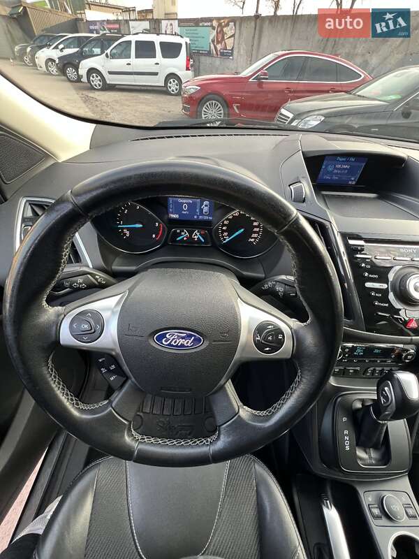 Внедорожник / Кроссовер Ford Kuga 2014 в Чернигове
