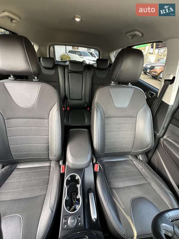 Внедорожник / Кроссовер Ford Kuga 2014 в Чернигове
