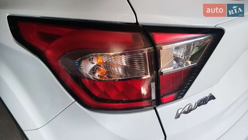 Внедорожник / Кроссовер Ford Kuga 2017 в Смеле