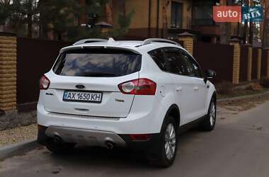 Внедорожник / Кроссовер Ford Kuga 2012 в 