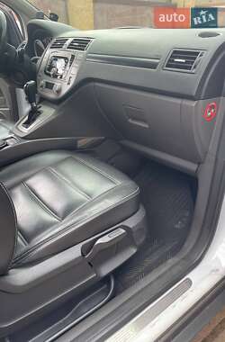 Внедорожник / Кроссовер Ford Kuga 2012 в 