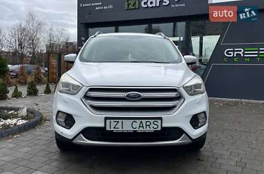 Внедорожник / Кроссовер Ford Kuga 2017 в 