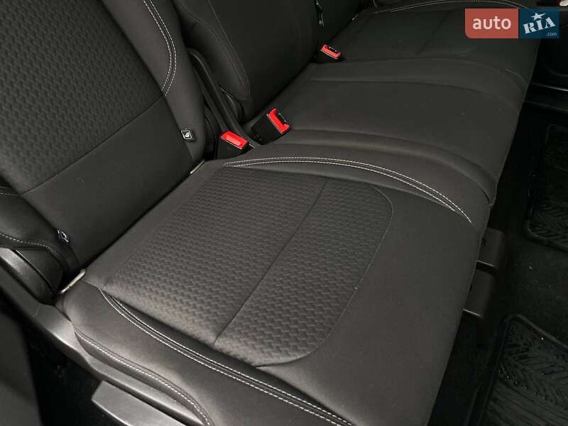 Внедорожник / Кроссовер Ford Kuga 2017 в Львове