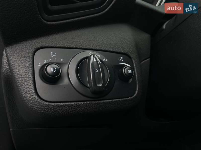 Внедорожник / Кроссовер Ford Kuga 2017 в Львове