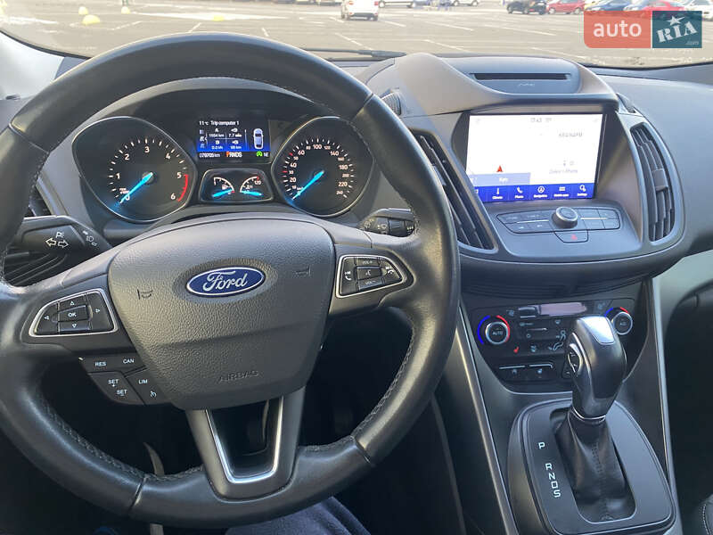 Позашляховик / Кросовер Ford Kuga 2019 в Києві