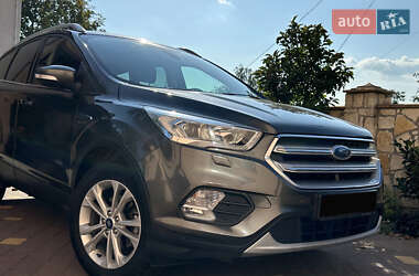 Внедорожник / Кроссовер Ford Kuga 2019 в 