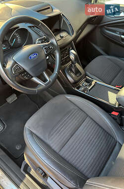 Внедорожник / Кроссовер Ford Kuga 2019 в 