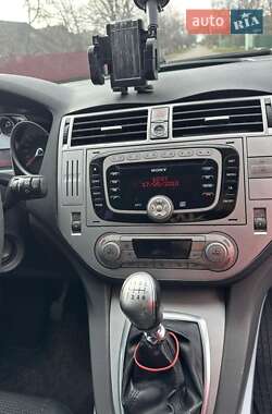 Внедорожник / Кроссовер Ford Kuga 2011 в 
