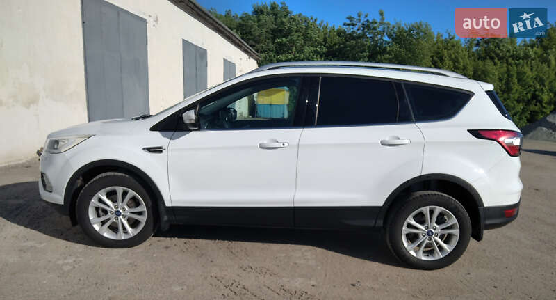 Внедорожник / Кроссовер Ford Kuga 2019 в Бершади