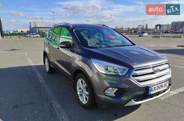 Внедорожник / Кроссовер Ford Kuga 2019 в 