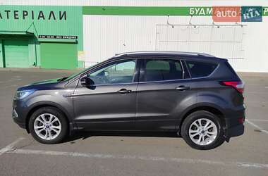 Внедорожник / Кроссовер Ford Kuga 2019 в 