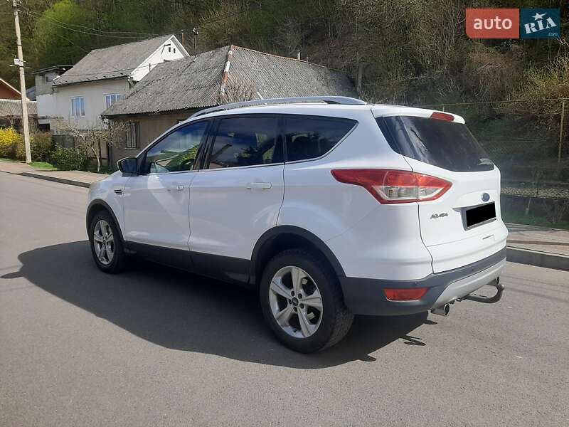 Внедорожник / Кроссовер Ford Kuga 2013 в Хусте
