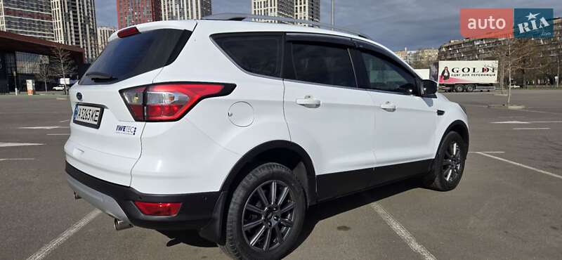Внедорожник / Кроссовер Ford Kuga 2018 в Киеве