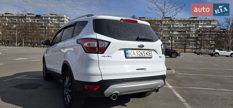 Внедорожник / Кроссовер Ford Kuga 2018 в Киеве