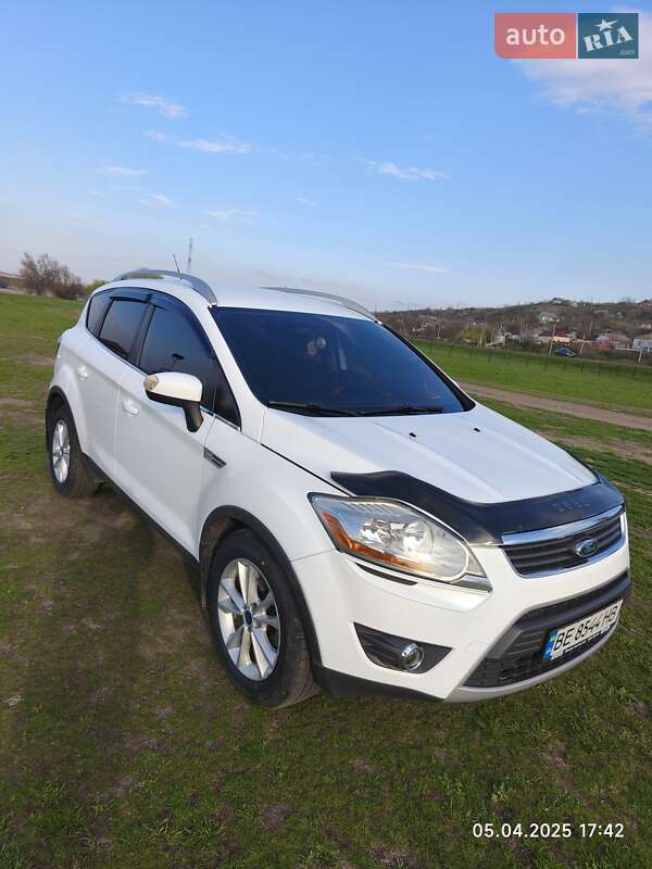 Внедорожник / Кроссовер Ford Kuga 2012 в Вознесенске