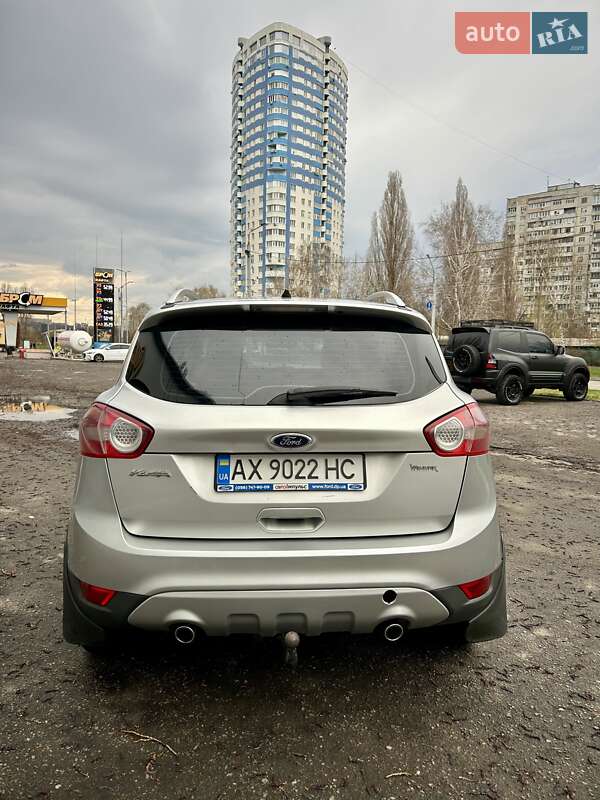 Внедорожник / Кроссовер Ford Kuga 2011 в 