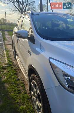 Внедорожник / Кроссовер Ford Kuga 2018 в 